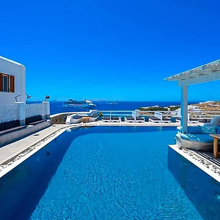 Flaskos Luxury Hotel 4*