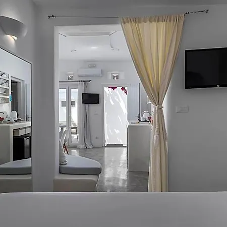 Hotel Flaskos Luxury 4*